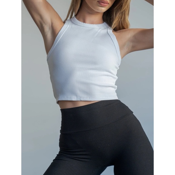 BRIAVIA BRIDGEWATER RIBBED TANK White Ribbed Tank Top Medium - Picture 2 of 16